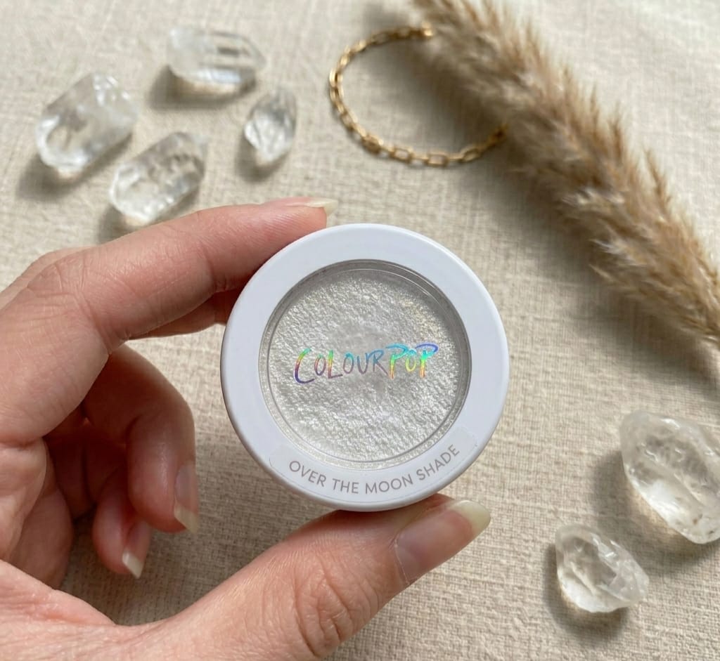 Color Pop highlighter and blush on Shade Over the moon