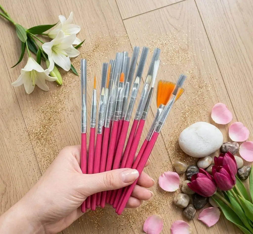 18 Nail Art brushes