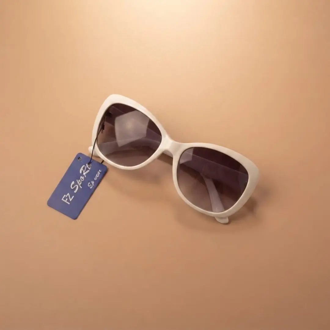 Steve Madden women's white plastic sunglasses