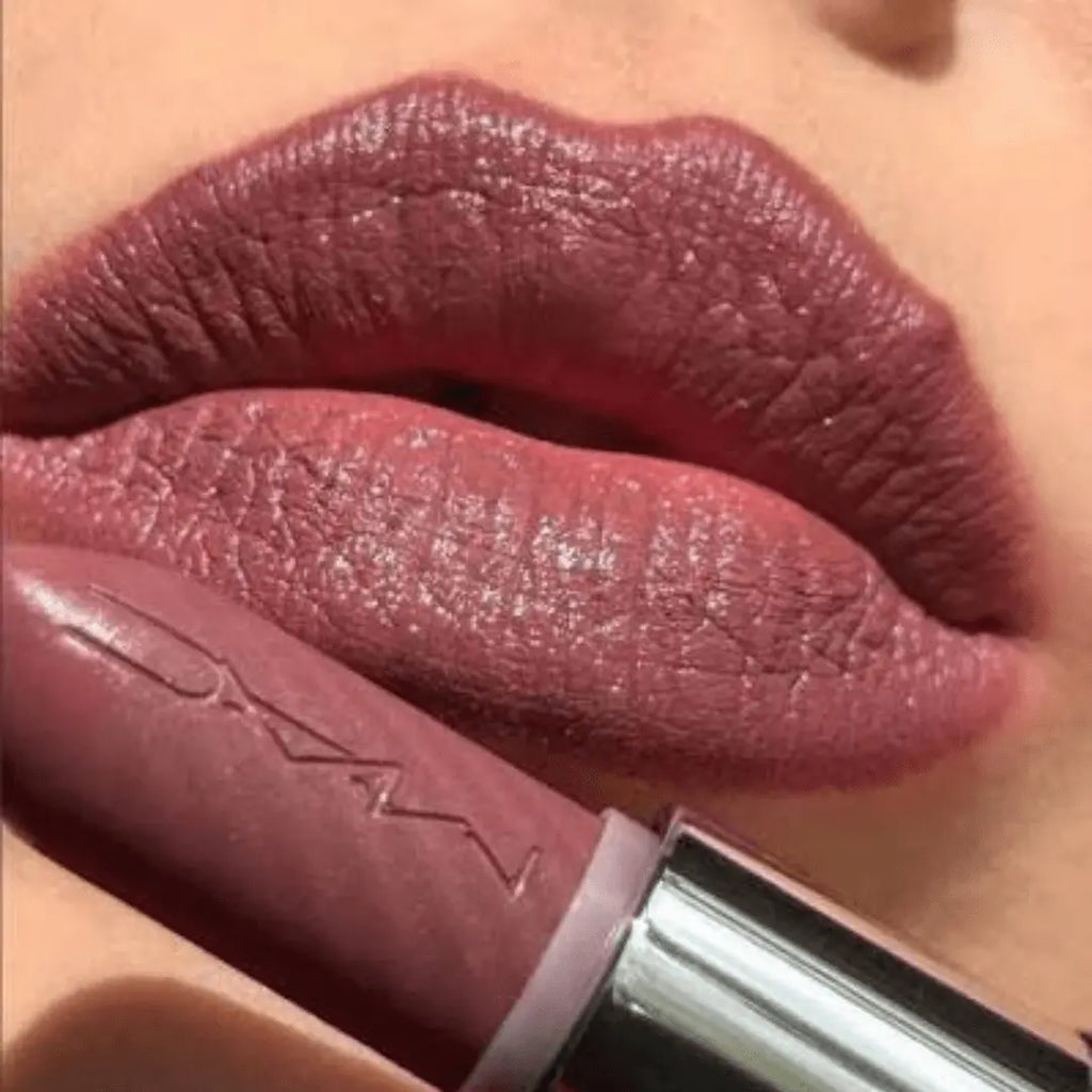 MAC Lipstick Cyber shade