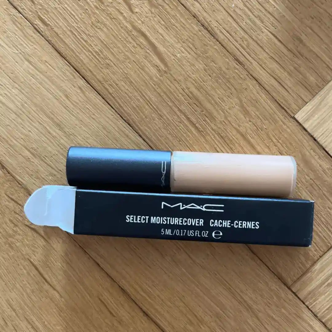 MAC Cosmetics Select Moisturecover Cache-Cernes Concealer