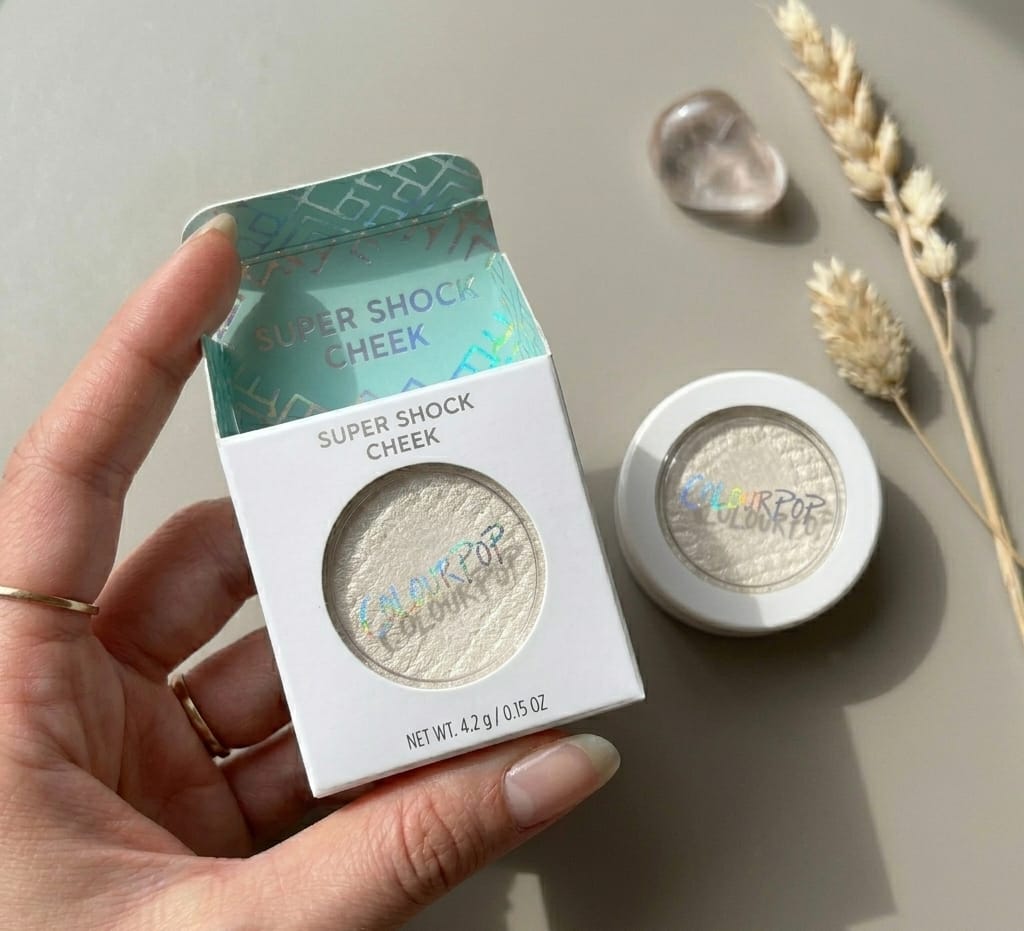 Color Pop highlighter and blush on Shade Over the moon
