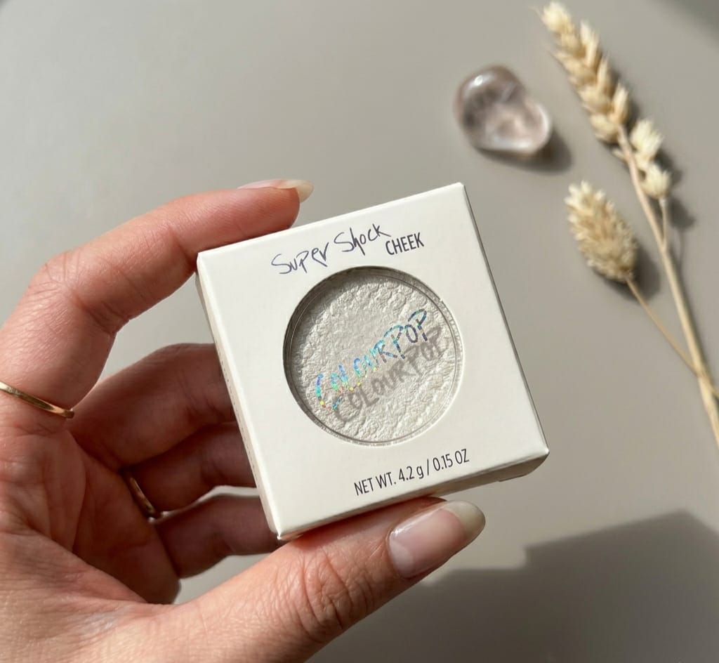 Color Pop highlighter and blush on Shade Over the moon