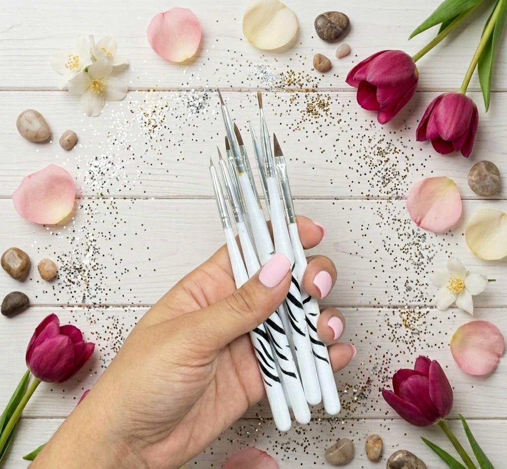 8 piece nail art brushes