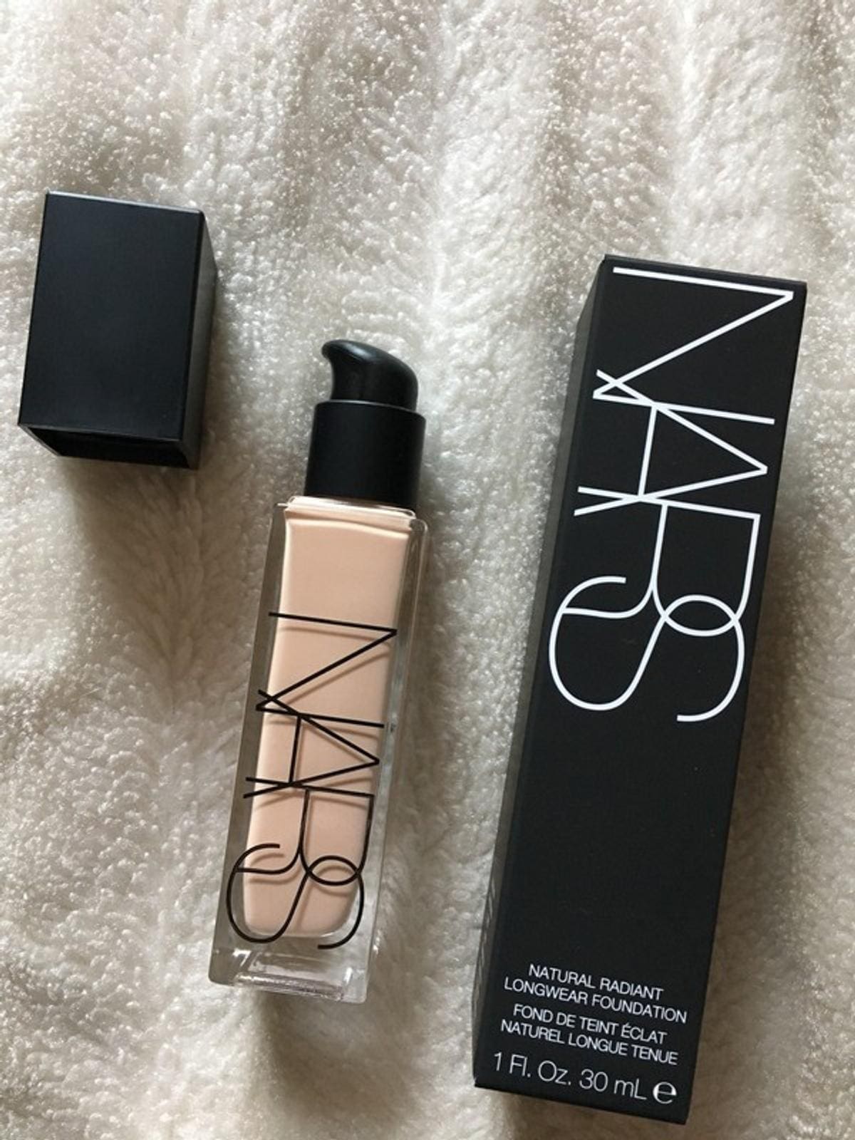 All Day Luminous Weightless Foundation NARS Cosmetics