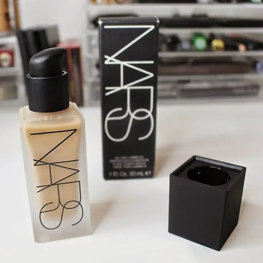 All Day Luminous Weightless Foundation NARS Cosmetics