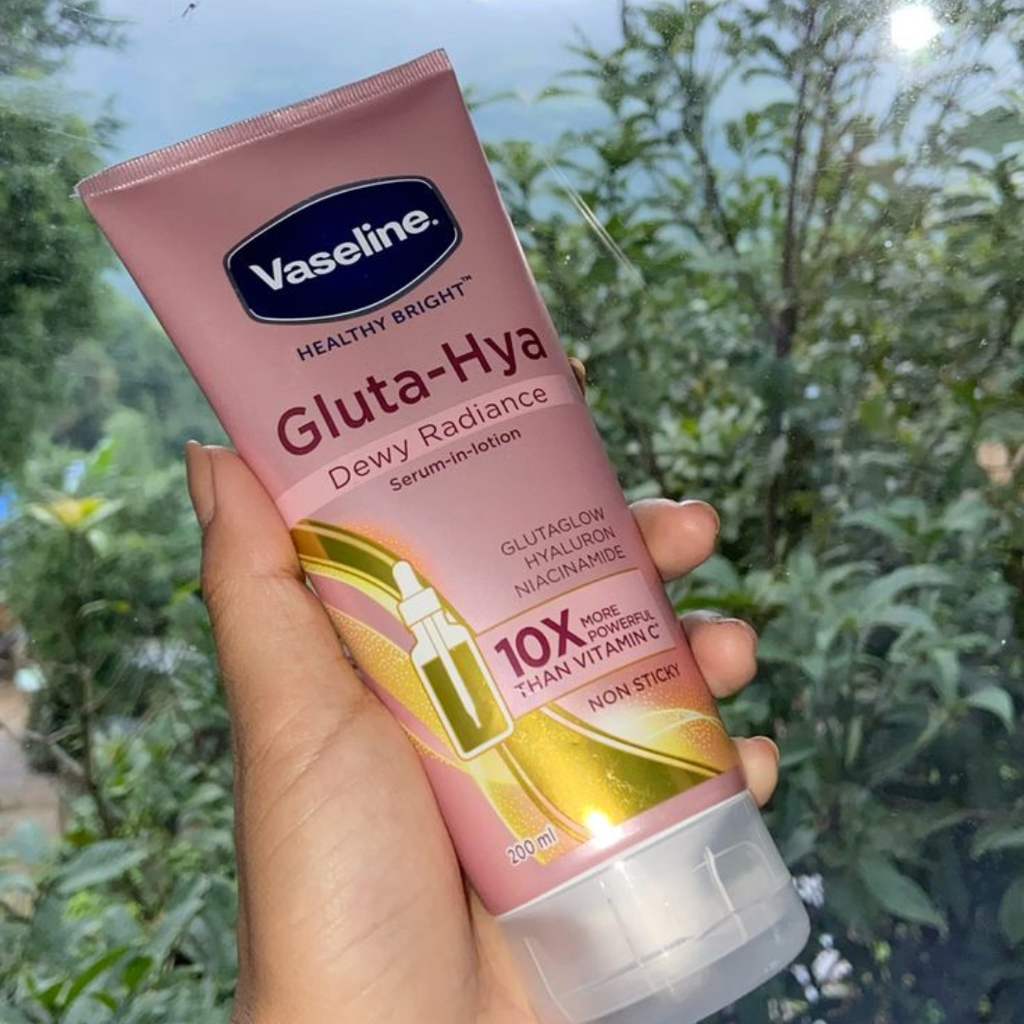 Vaseline Gluta Hya Dewy Radiance