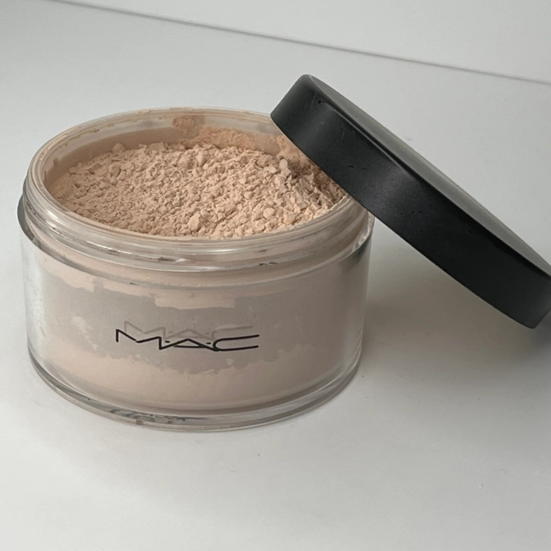 MAC Bare LookSoft Focus Loose Powder