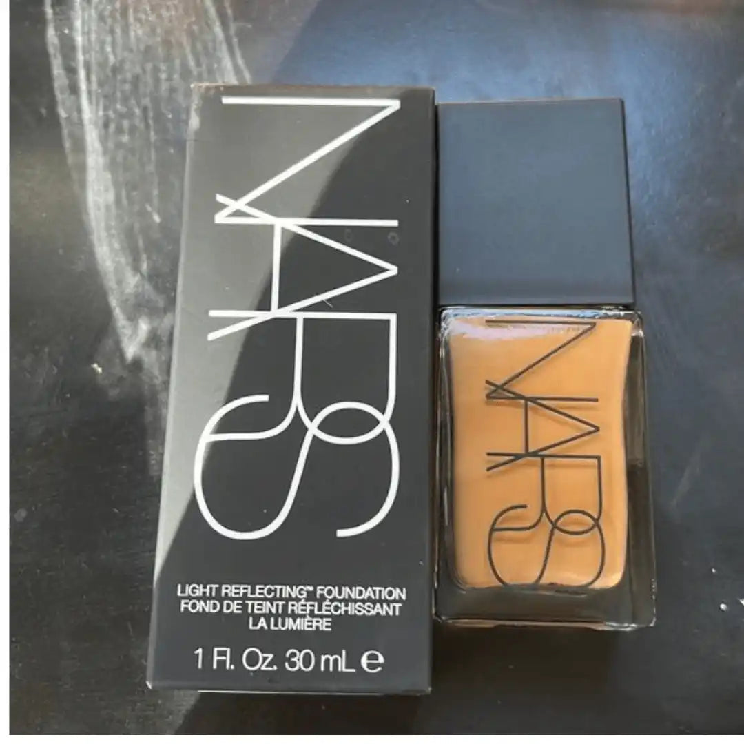 NARS light reflecting foundation