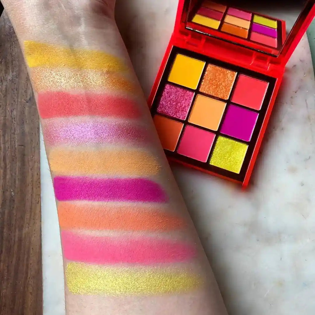 Huda Beauty Neon Orange Eyeshadow Pallete