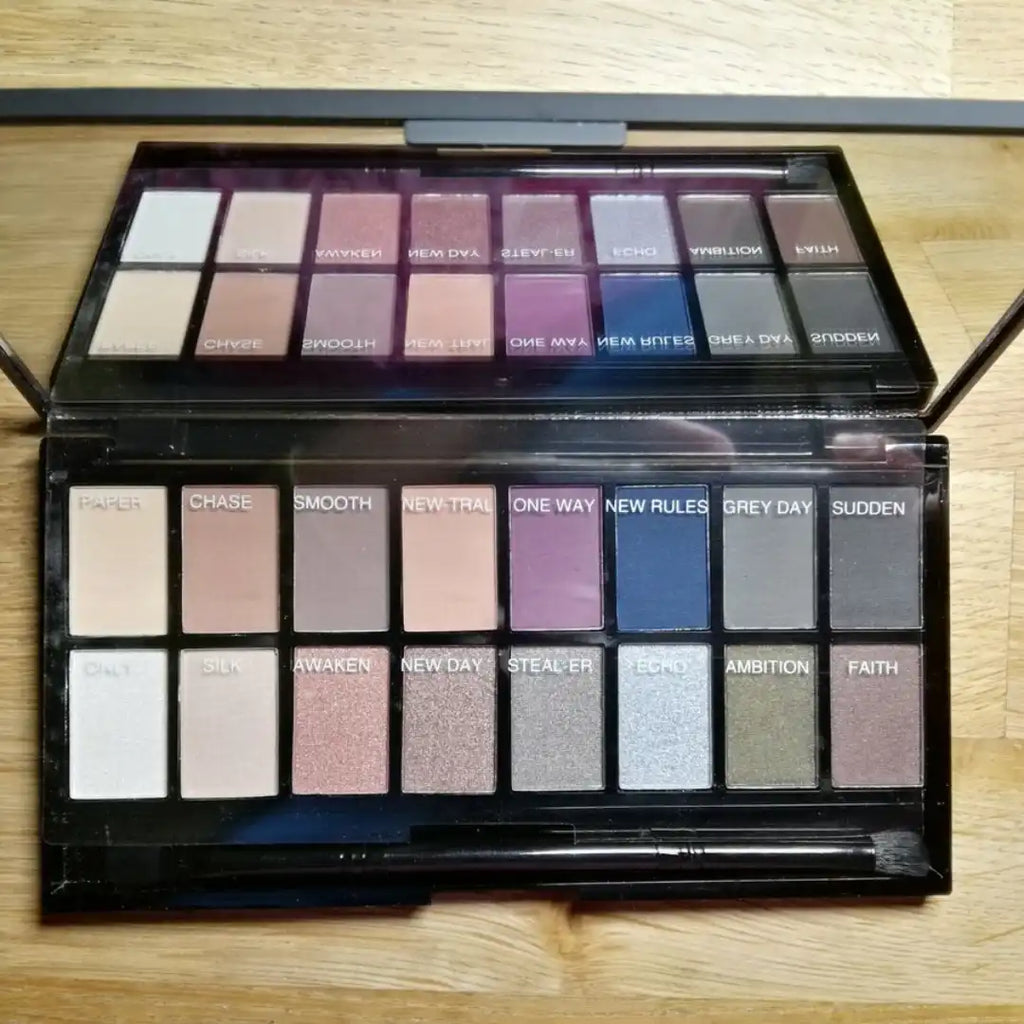 Iconic Pro 2 Eyeshadow Palette Revolution Beauty Makeup