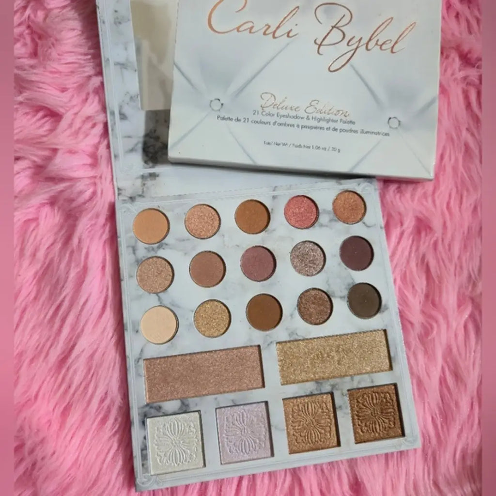 BH Carli Bybel Eyeshadow Pallete