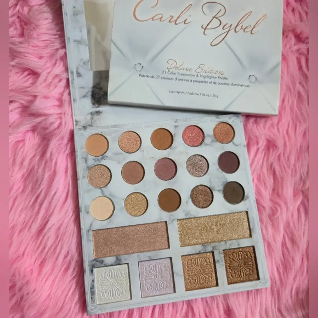 BH Carli Bybel Eyeshadow Pallete