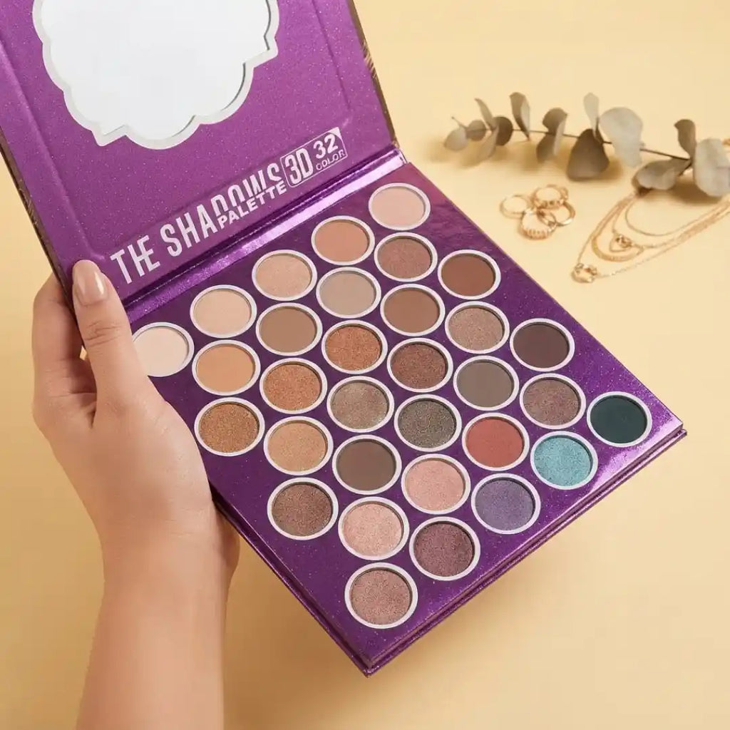 Essence The Shadows palette 3D 32 Color