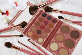 BH It's my Eyarraye Eyeshadow Palette